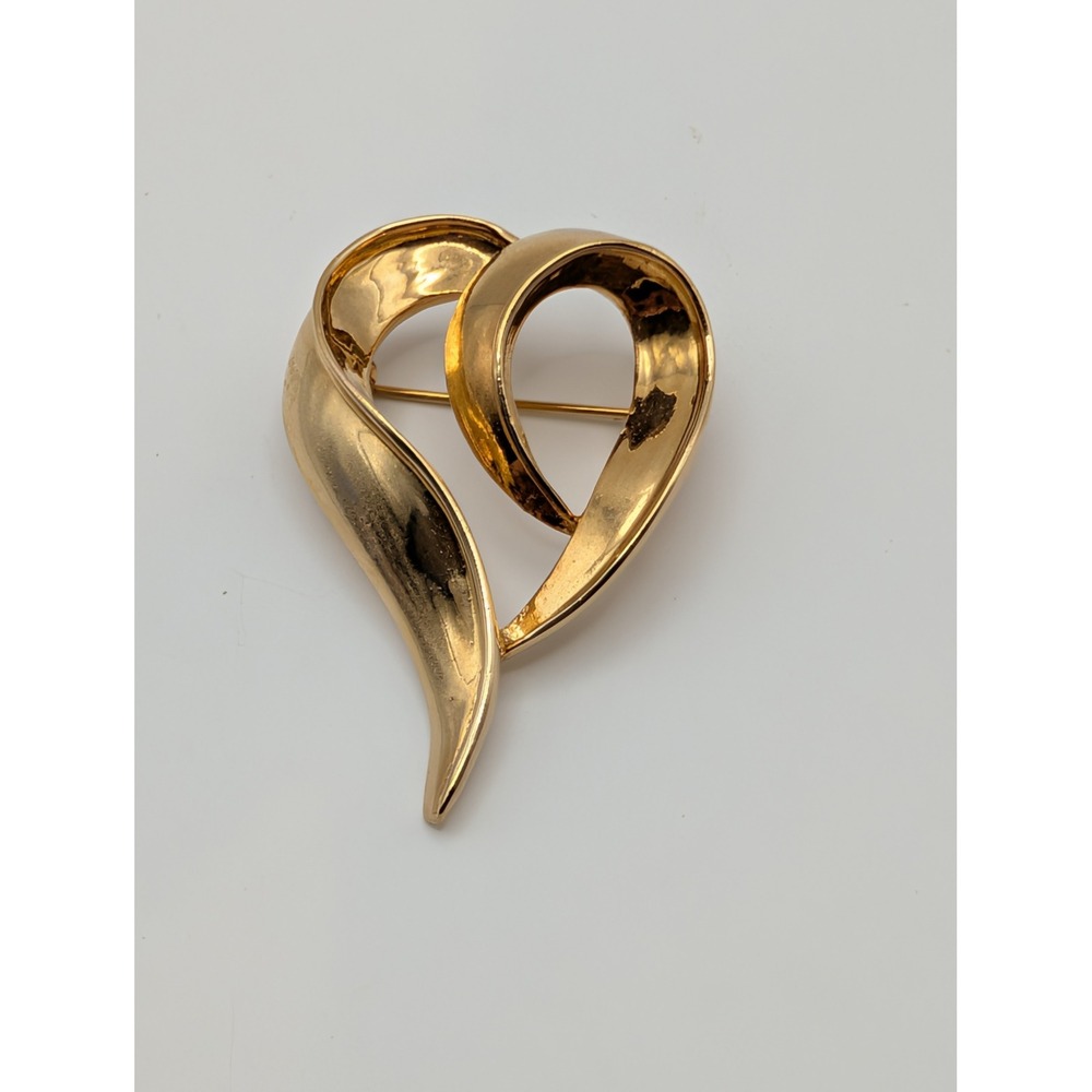 Allison Reed Gold Tone Open Heart Brooch Pin Ribbon Swirl Vintage 2"